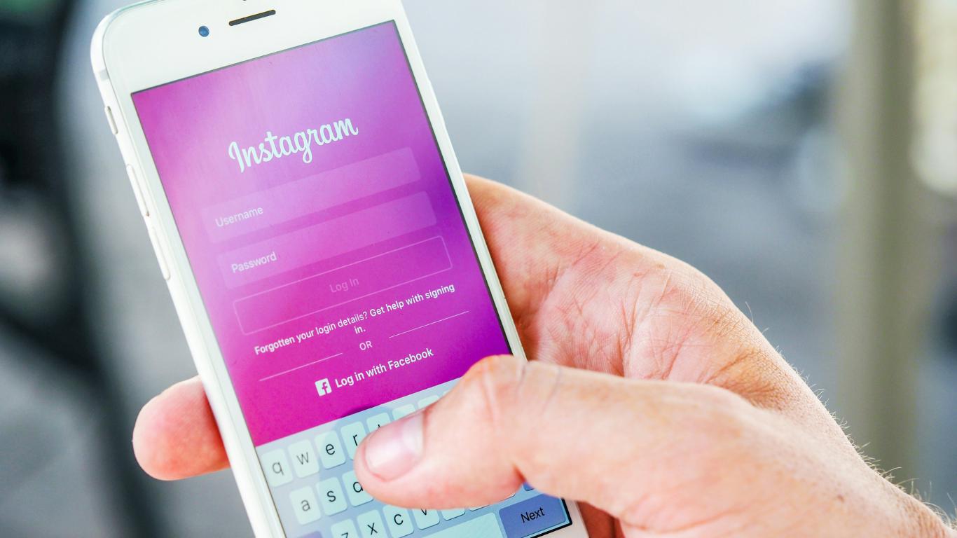 INSTAGRAM ADS: BEZAUBERN SIE MIT VISUELLER ATTRAKTIVITÄT.